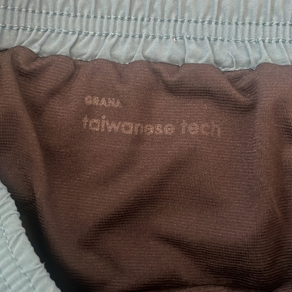 Grana shorts size 8 - Picture 2 of 3